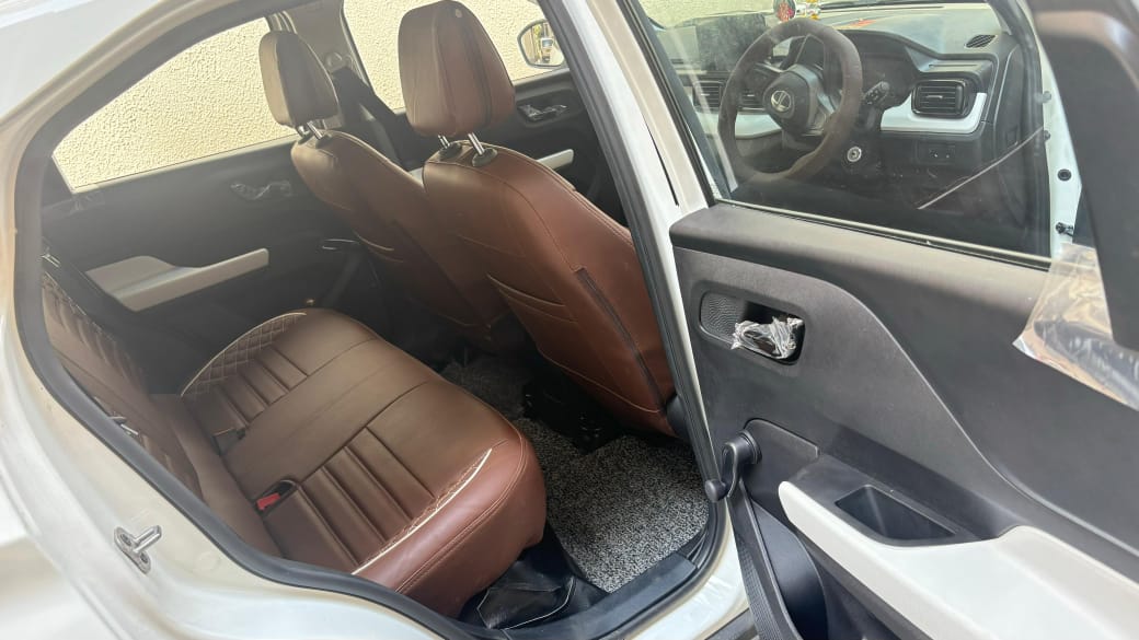 amit-punch-3799-interior1