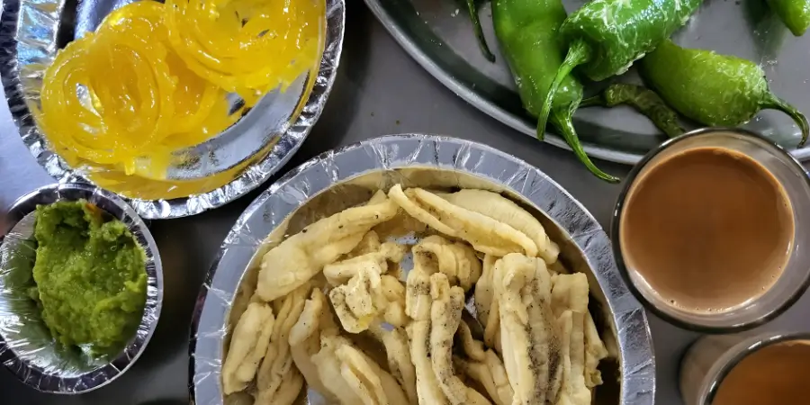 Fafda-Jalebi, Dhokla, Thepla, Undhiyu img