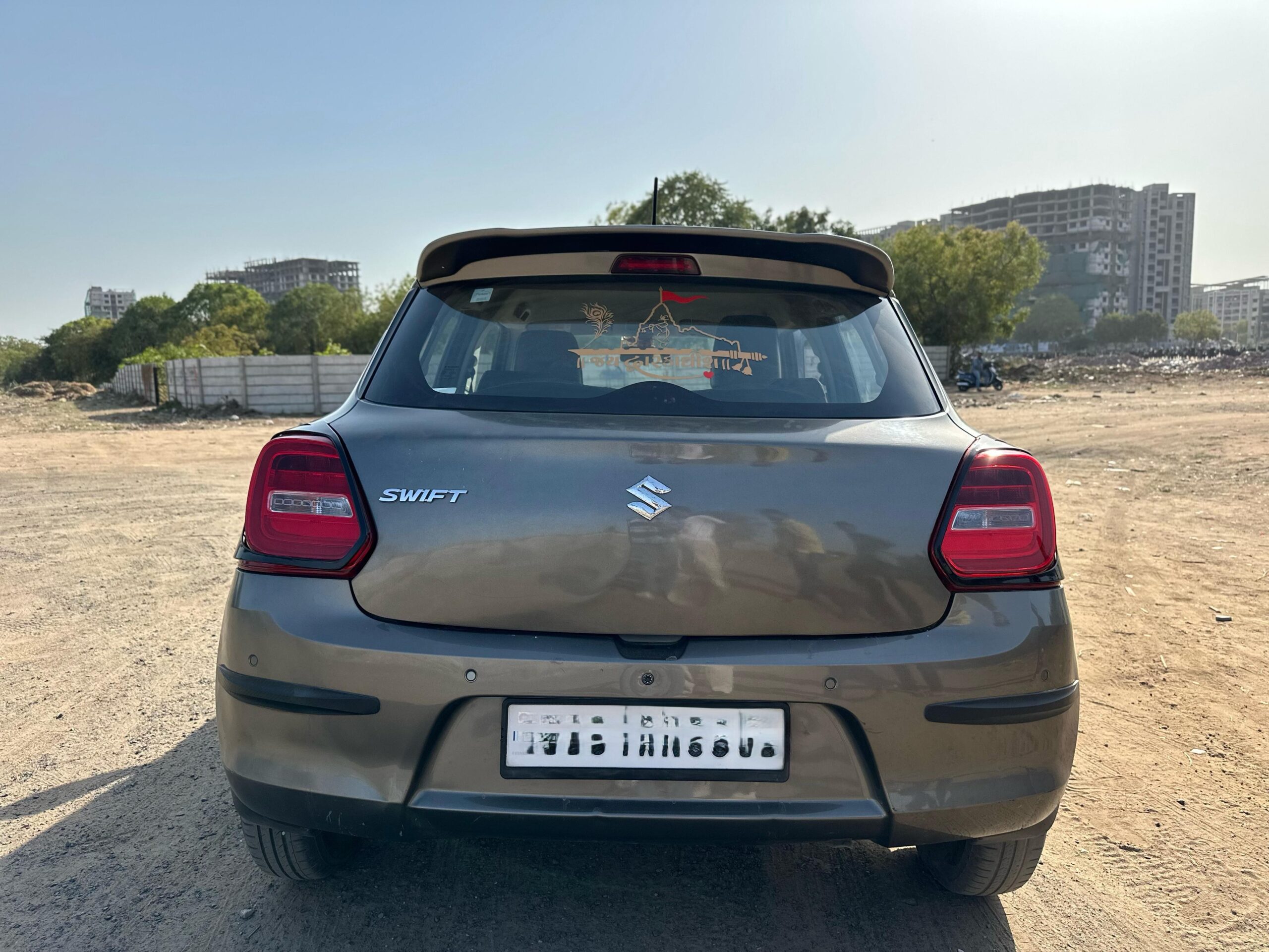 pooja-9546-back